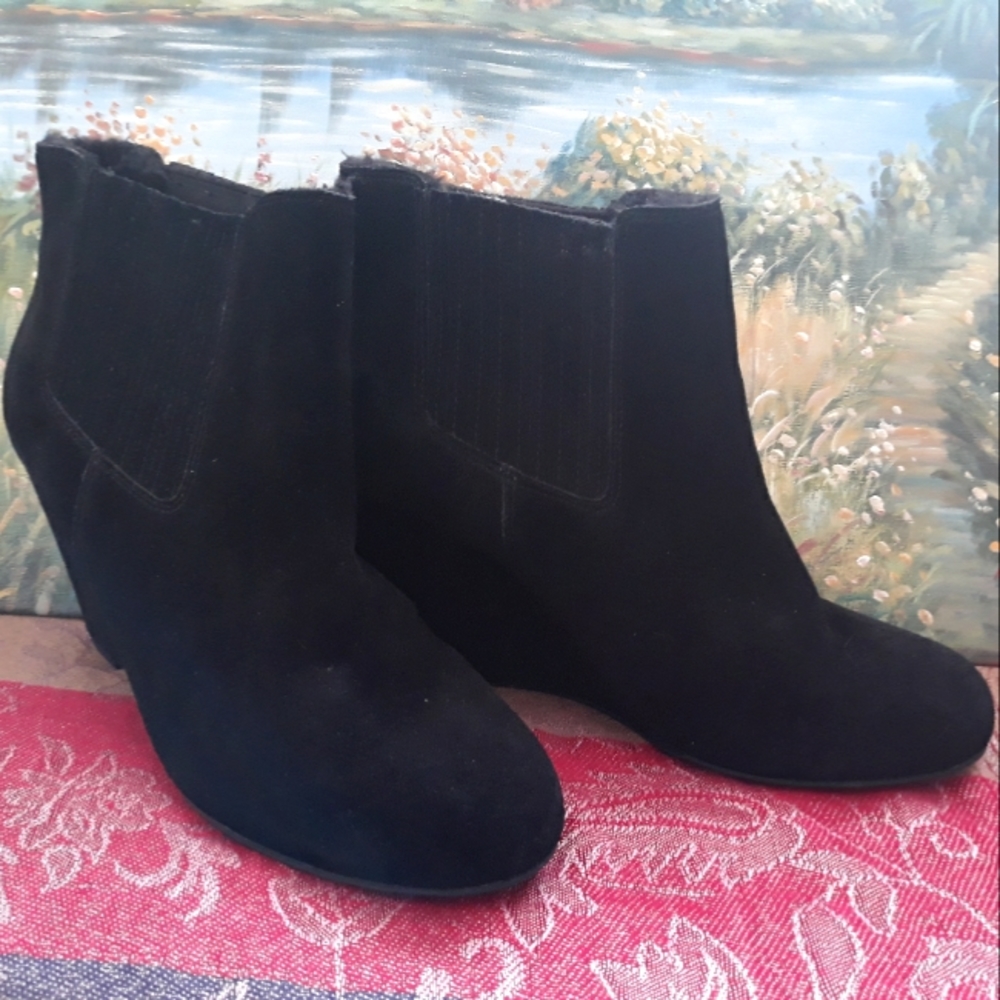 Saks Fifth Avenue Willa Wedge Ankle Boots - Size 9 Black Leather Boots - Picture 4 of 11